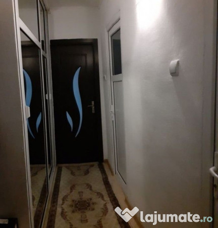 Apartament de vanzare, situat in zona Gara, vis-a-vis de par 