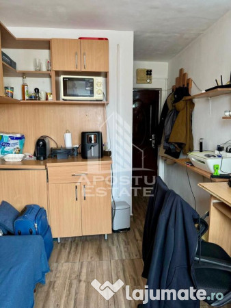 Garsoniera la etaj intermediar, zona Complexul Studentesc