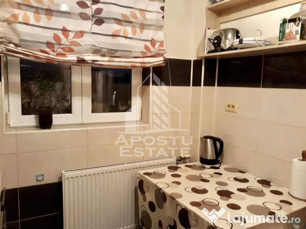 Apartament 2 camere , decomandat, zona Circumvalatiunii