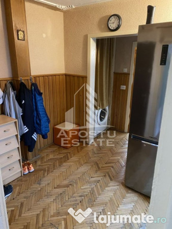 Apartament 2 camere decomandat, etaj 1, centrala proprie,...