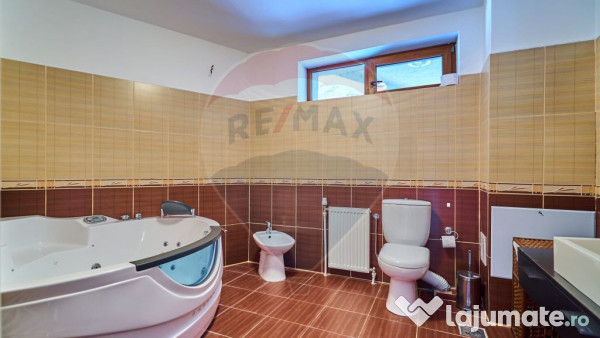 Vila/ Casa de vacanta Predeal/ piscina interioara ! 