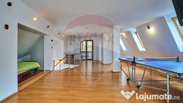 Vila/ Casa de vacanta Predeal/ piscina interioara ! 