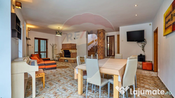 Vila/ Casa de vacanta Predeal/ piscina interioara ! 