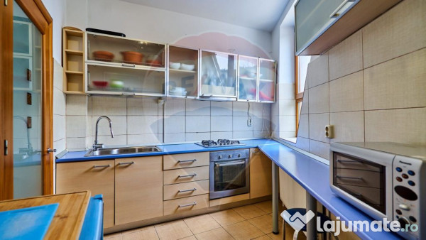 Vila/ Casa de vacanta Predeal/ piscina interioara ! 