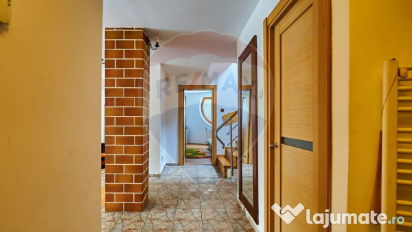 Vila/ Casa de vacanta Predeal/ piscina interioara ! 