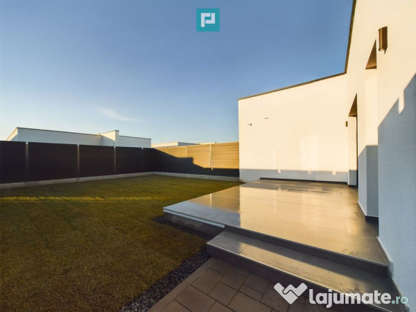 Duplex modern, pe parter, amplasat într-o zonă liniști... 