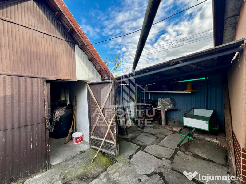 Casa cu 2 camere ,1472mp in Battanya 