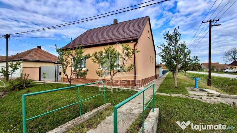 Casa cu 2 camere ,1472mp in Battanya 