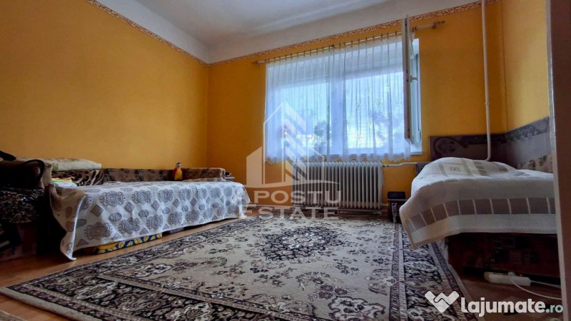 Casa cu 2 camere ,1472mp in Battanya 