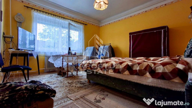 Casa cu 2 camere ,1472mp in Battanya 