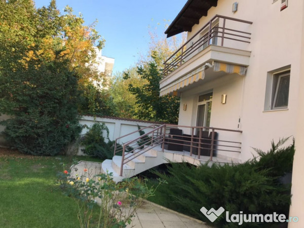 Vila Pipera D+P+1+M, 2004