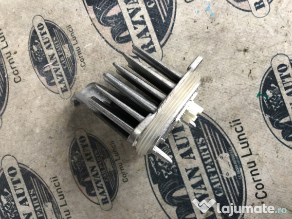 Droser xenon stanga Opel Crossland X