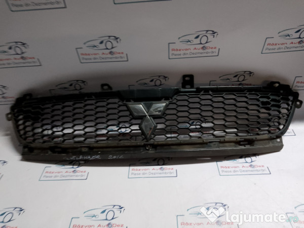Grila bara fata Mitsubishi Outlander 2012