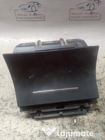 Scrumiera Skoda Octavia 2 2010