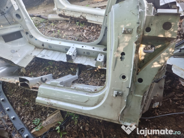 Prag dreapta tabla Audi Q5 2010