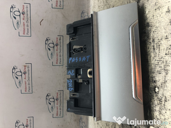 Priza bricheta auxiliara Volkswagen Passat B8 2.0 2016