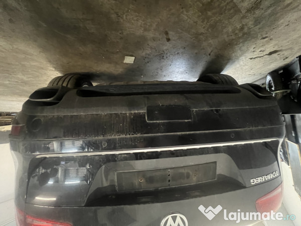 Bara spate Volkswagen Touareg 3.0 2012