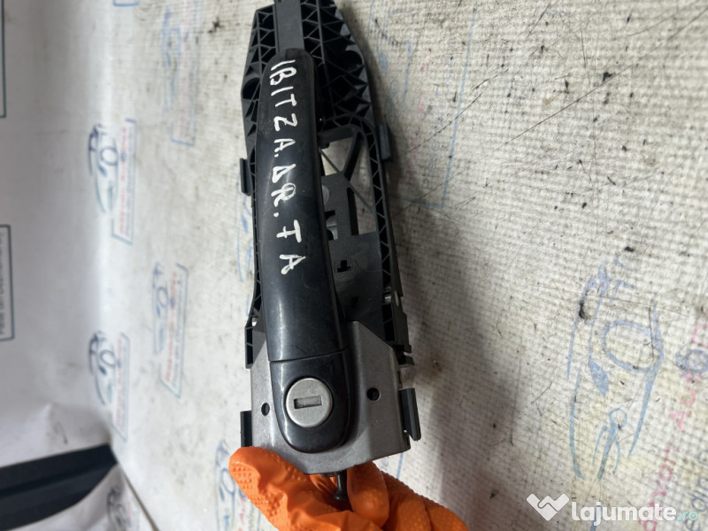 Maner exterior dreapta fata Seat Ibiza 2010