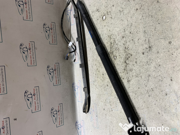 Telescop hayon stanga Volkswagen Touareg - Motorina 2012