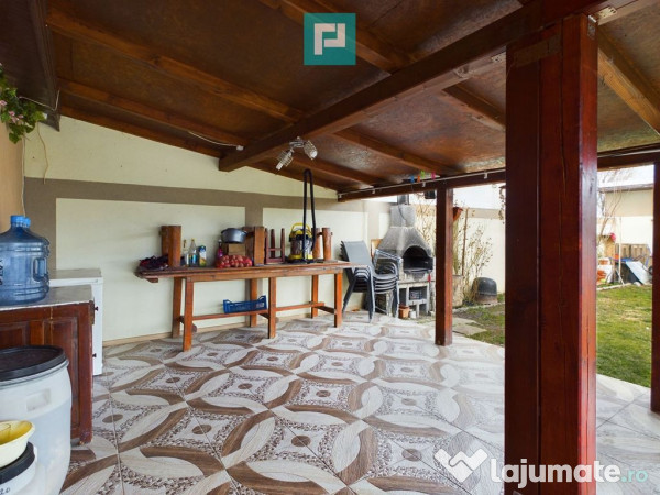 Casă cu 5 camere în Nădlac