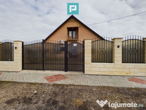 Casă cu 5 camere în Nădlac