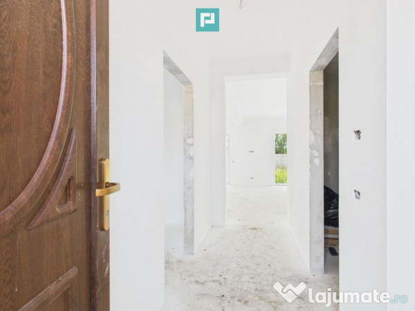 Jumătate de Duplex Modern în Giarmata