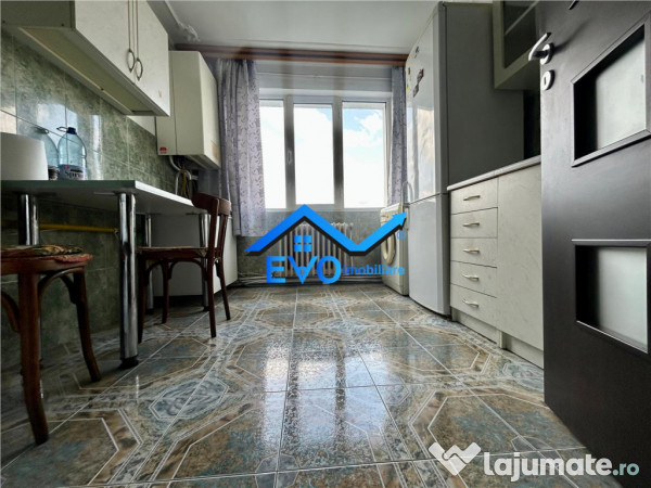 Apartament de inchiriat cu 3 camere, zona Alexandru cel Bun