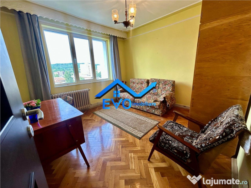 Apartament de inchiriat cu 3 camere, zona Alexandru cel Bun