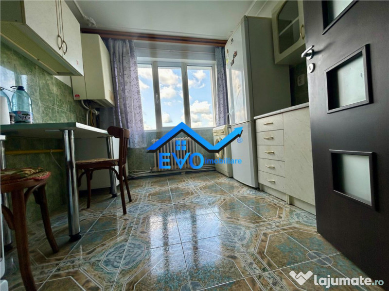 Apartament de inchiriat cu 3 camere, zona Alexandru cel Bun