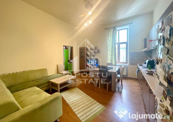 Casa cu 2 apartamente – zona Piata Catedralei 