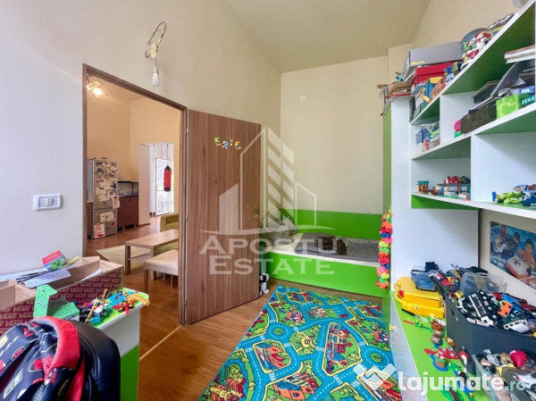 Casa cu 2 apartamente – zona Piata Catedralei 