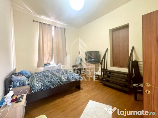 Casa cu 2 apartamente – zona Piata Catedralei 