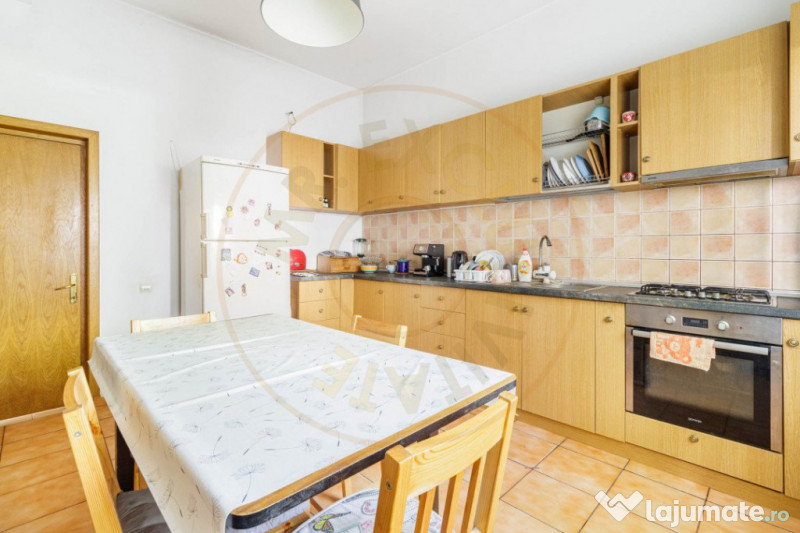 Vila 500mp rezidentiala/comerciala | Curte 590 mp