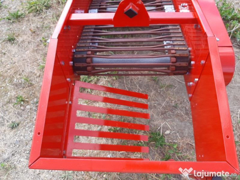 Masina de scos cartofi cu banda 