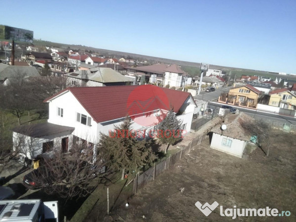 Casa cu Potential Multiplu, Pretabila Pentru Doua Familii sa