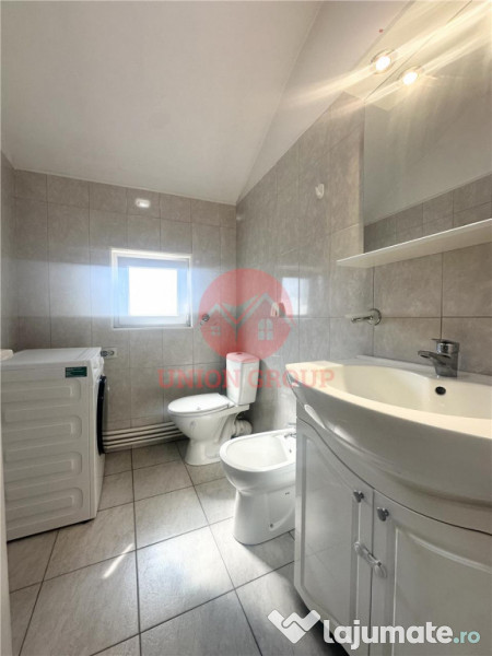 Casa cu Potential Multiplu, Pretabila Pentru Doua Familii sa