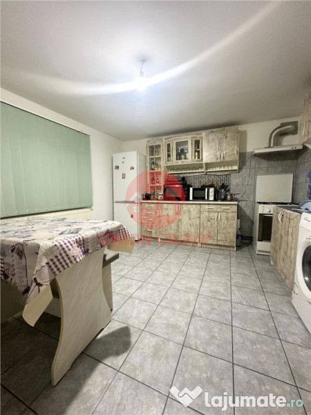 Casa cu Potential Multiplu, Pretabila Pentru Doua Familii sa