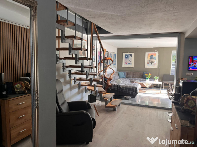 Lugoj, Vila de Vis Cu Piscina, 440 Mp. Construiti, 820 Mp. 