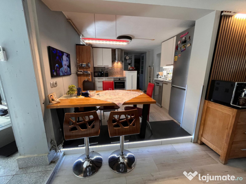 Lugoj, Vila de Vis Cu Piscina, 440 Mp. Construiti, 820 Mp. 