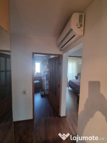 Faleza nord-apartament 4 camere decomandat cu gaze 