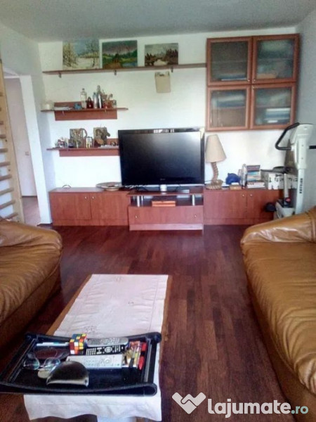 Faleza nord-apartament 4 camere decomandat cu gaze 