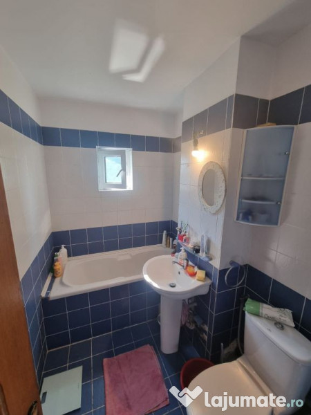 Faleza nord-apartament 4 camere decomandat cu gaze 