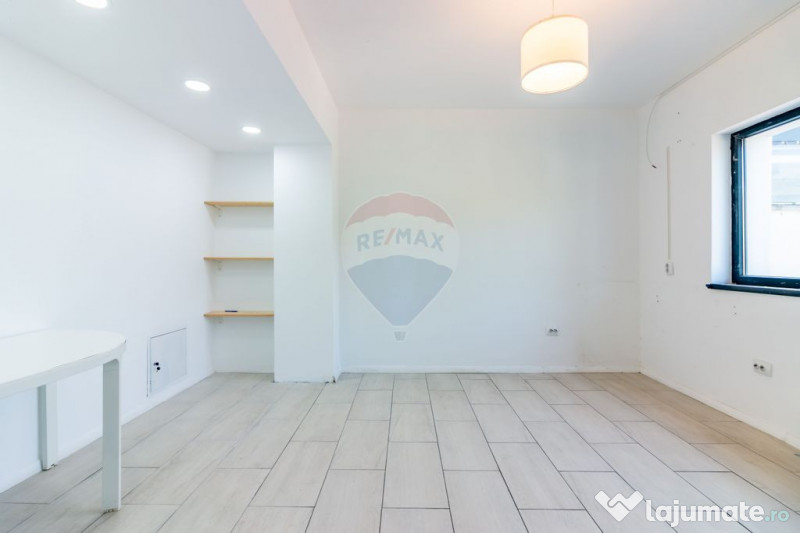 Casă / Vilă in Corbeanca, toate utilitatile, strada pri...