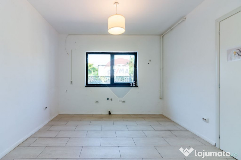 Casă / Vilă in Corbeanca, toate utilitatile, strada pri...