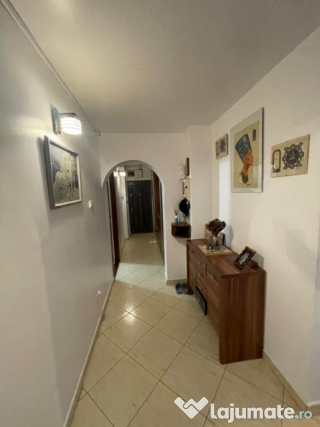 Apartament cu vedere frontala catre mare - zona Faleza Nord, 
