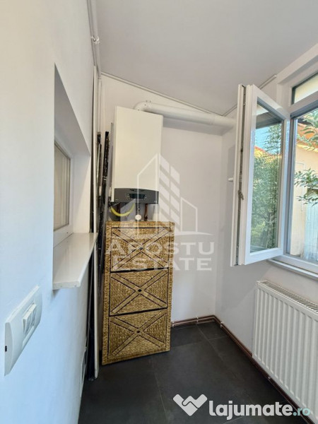 Apartament modern cu o camera, curte, centrala, zona Lune... 