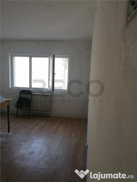 Reco Apartament 3 camere decomandat zona Dragos Voda 