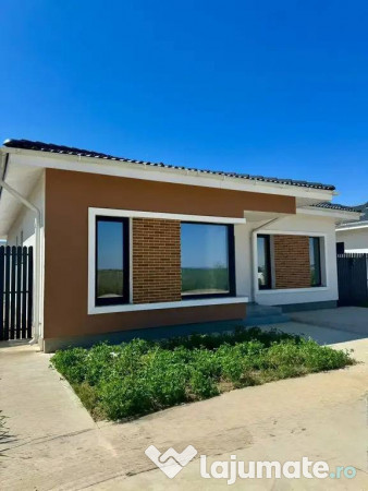 Cartier LUX de case individuale cu cămară si 2 parcari