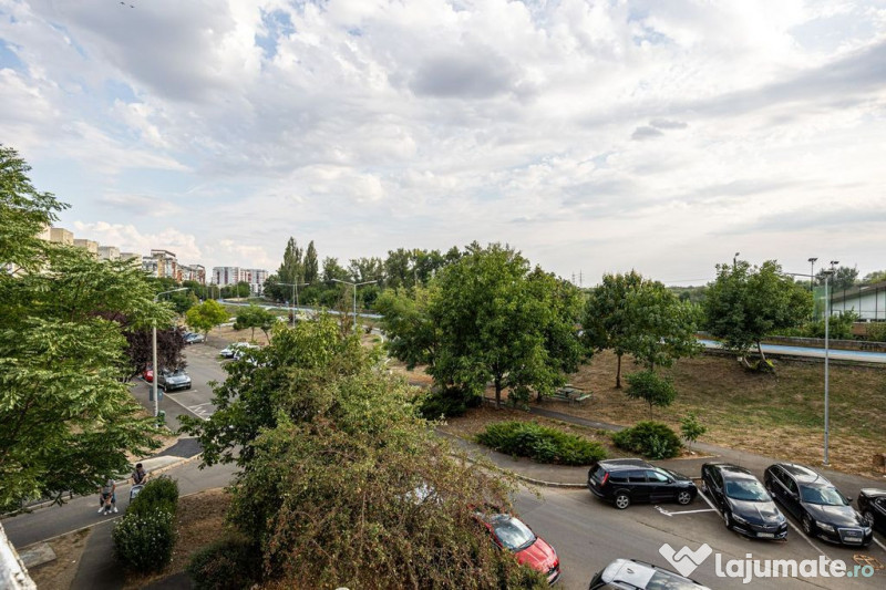 REZERVAT!Vedere directă spre faleza Mureșului, Micalaca... 