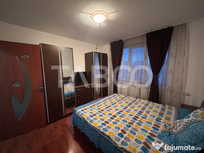 De vanzare apartament 3 camere spatios cu balcon Piata Delfi 